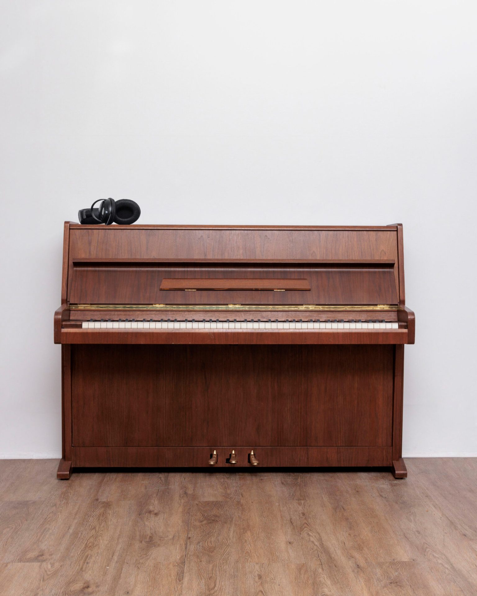 124_1-1638x2048-1 Expressions d’occasion silence LM