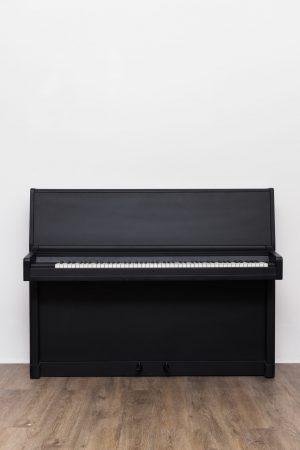 37 August Forster 122M