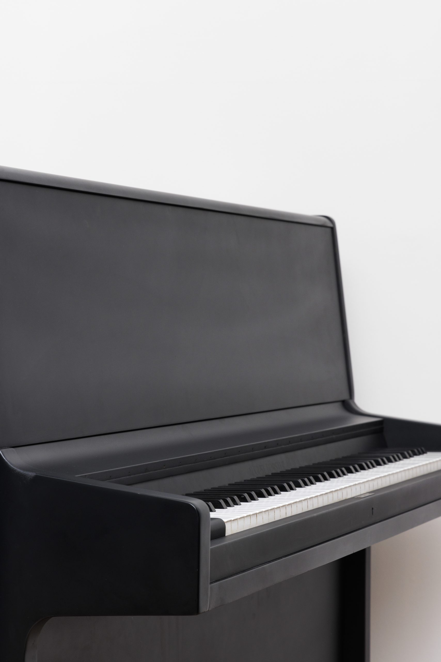 42 August Forster 122M