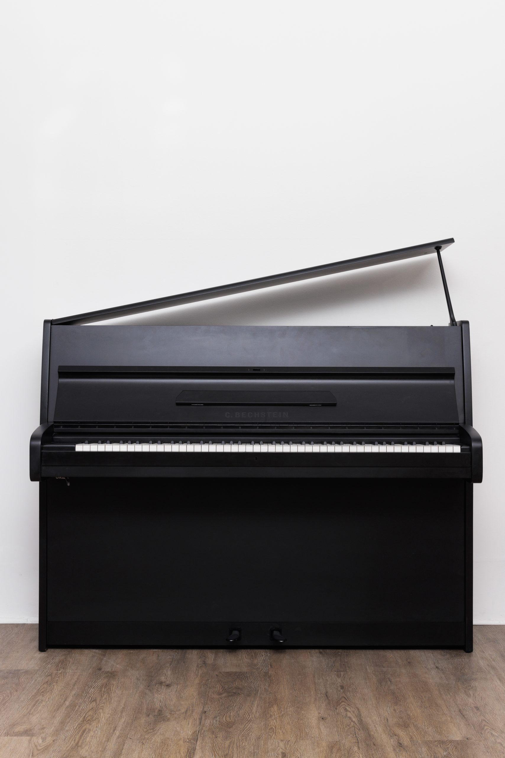 Pianos droits design LC