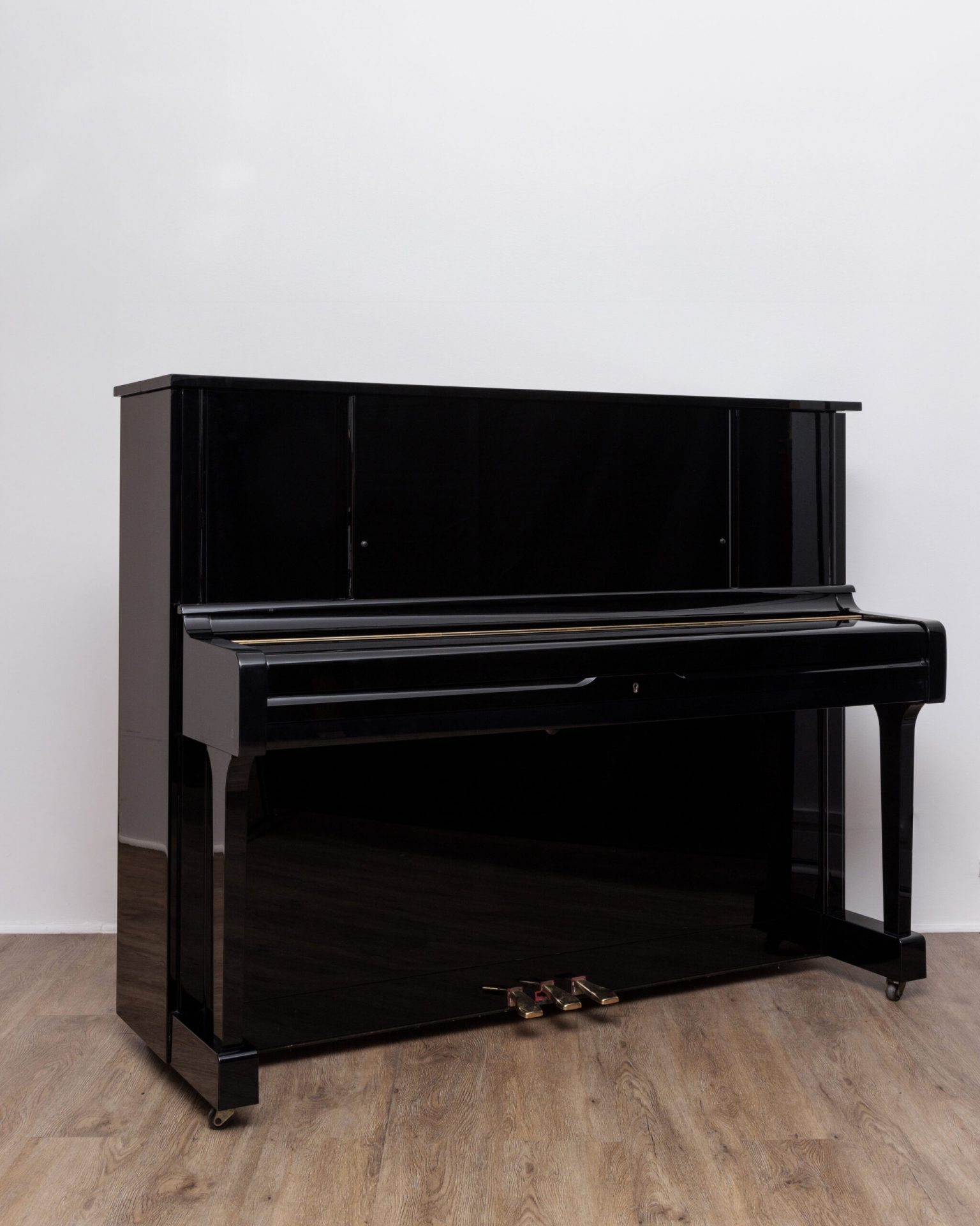 Yamaha U3
