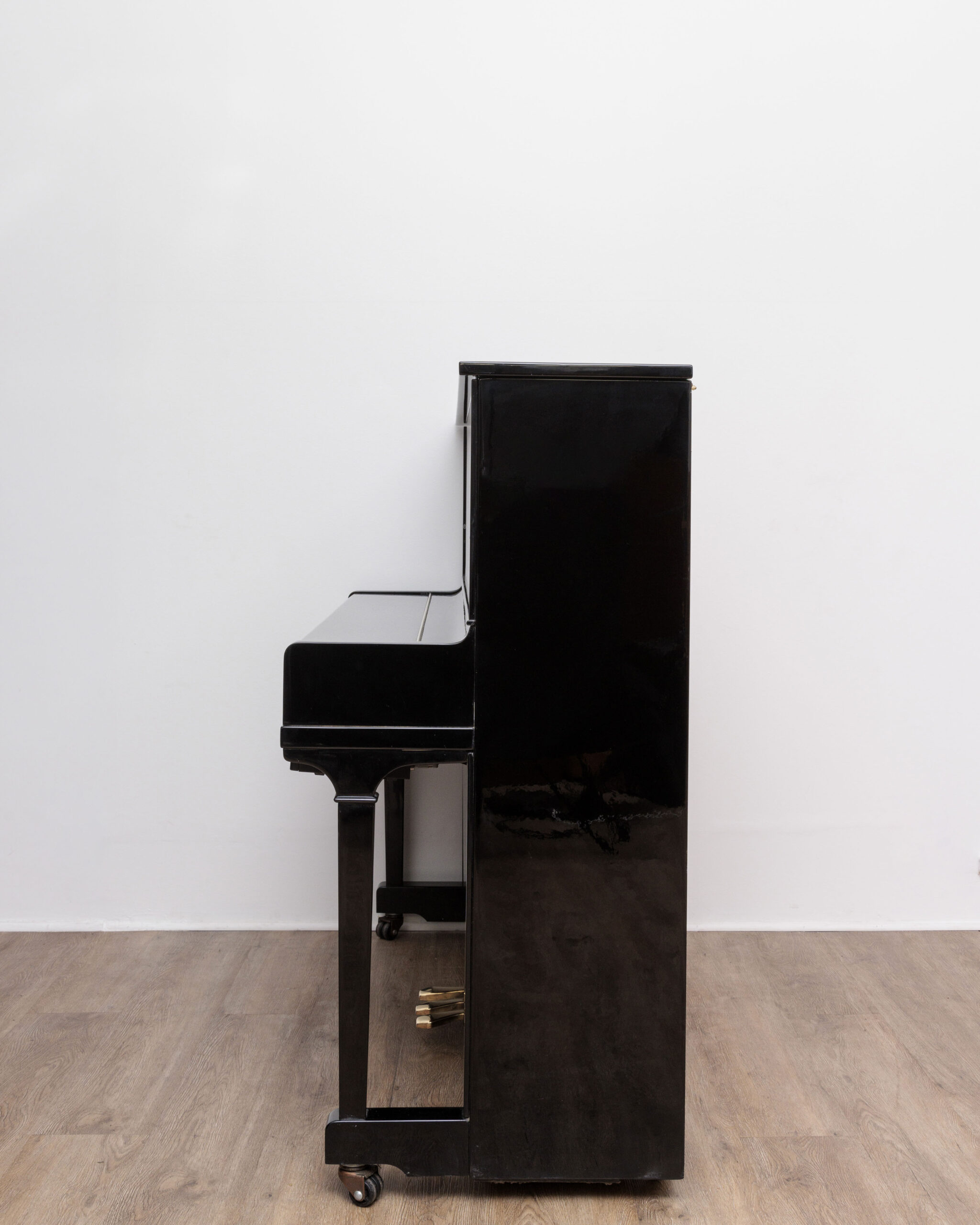 64_1 Young Chang 118 C silence