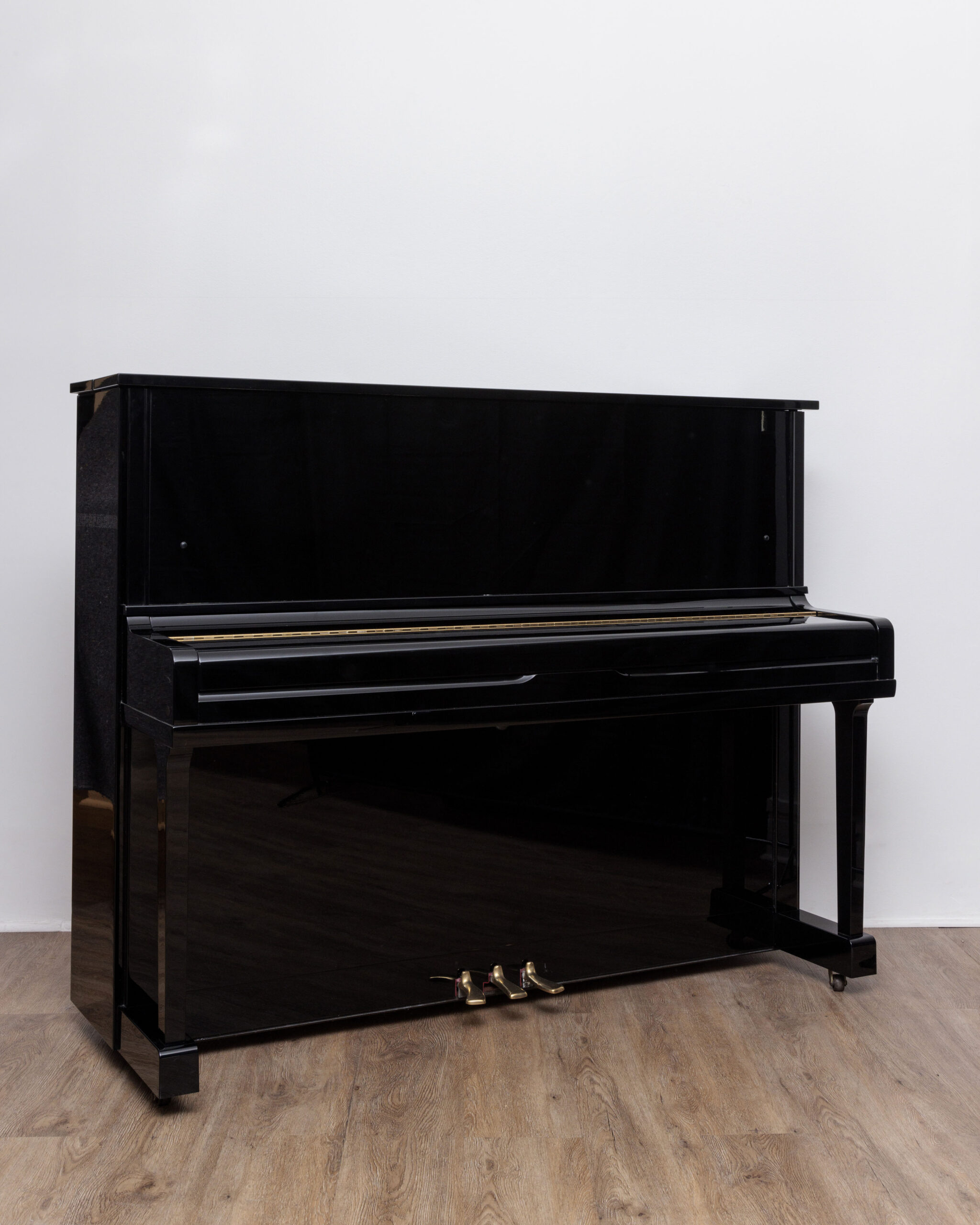 Yamaha U10