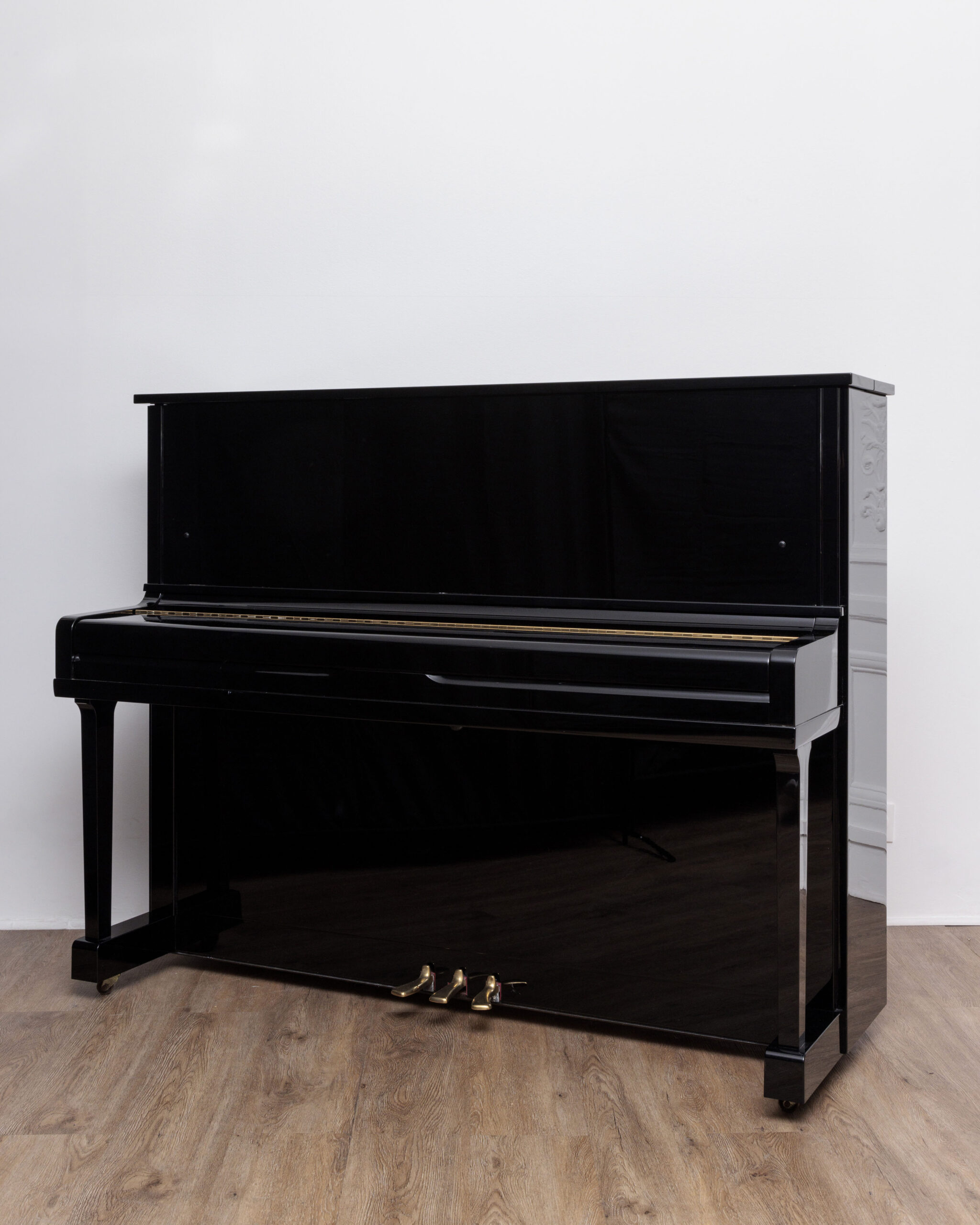 Yamaha U10