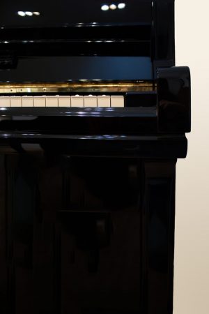 Yamaha U3