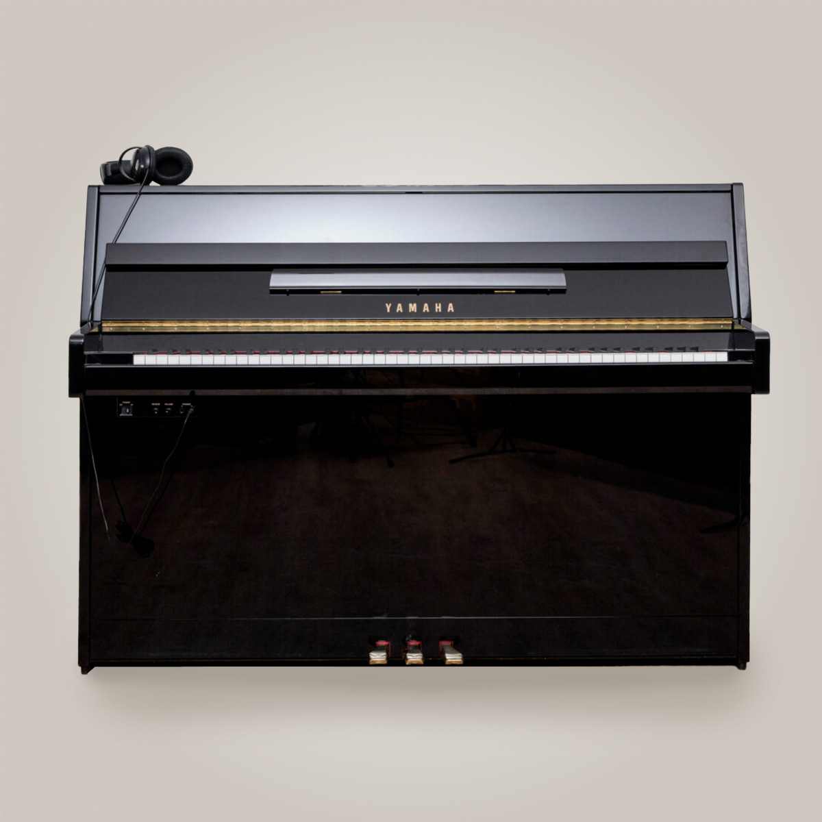 YAMAHA B1 SILENT-DPpianos-occasion YAMAHA B1 SILENT pianos de chez DP piano d'étude a vendre en occasion.