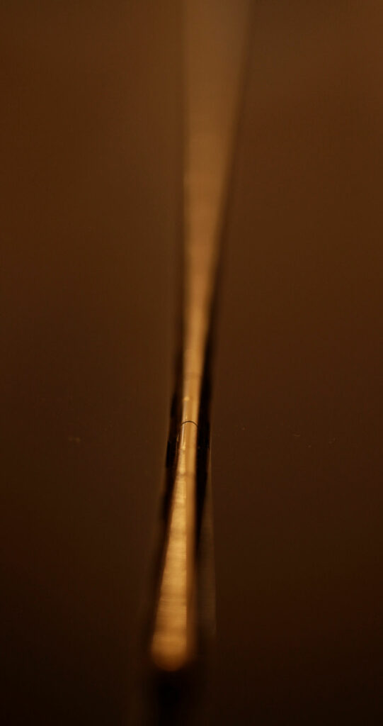 Corde de piano usée ou endommagée