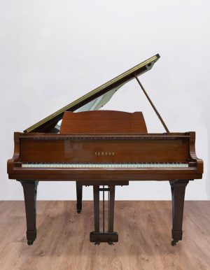 face-yamaha-g2-ab-restauré Yamaha G2