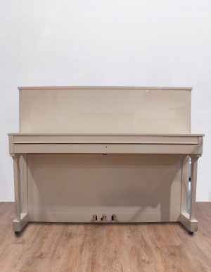 petrof-face-fermé Petrof 118 SP