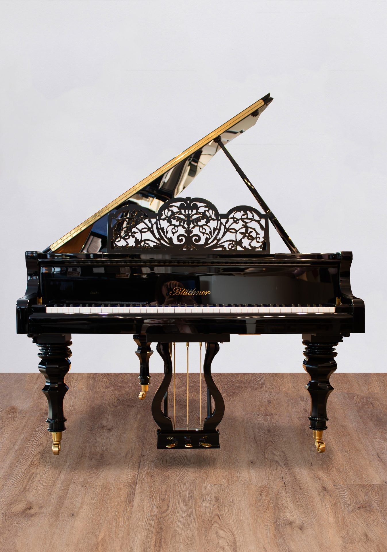 piano bluthner model 10 vu de face avec pupitre sculpté